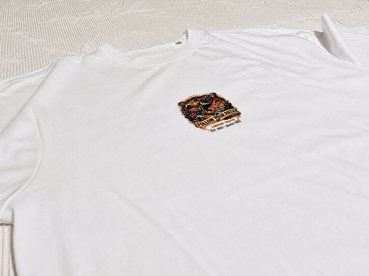 Camiseta Oversize Mujer Blanca — LucDan Skate