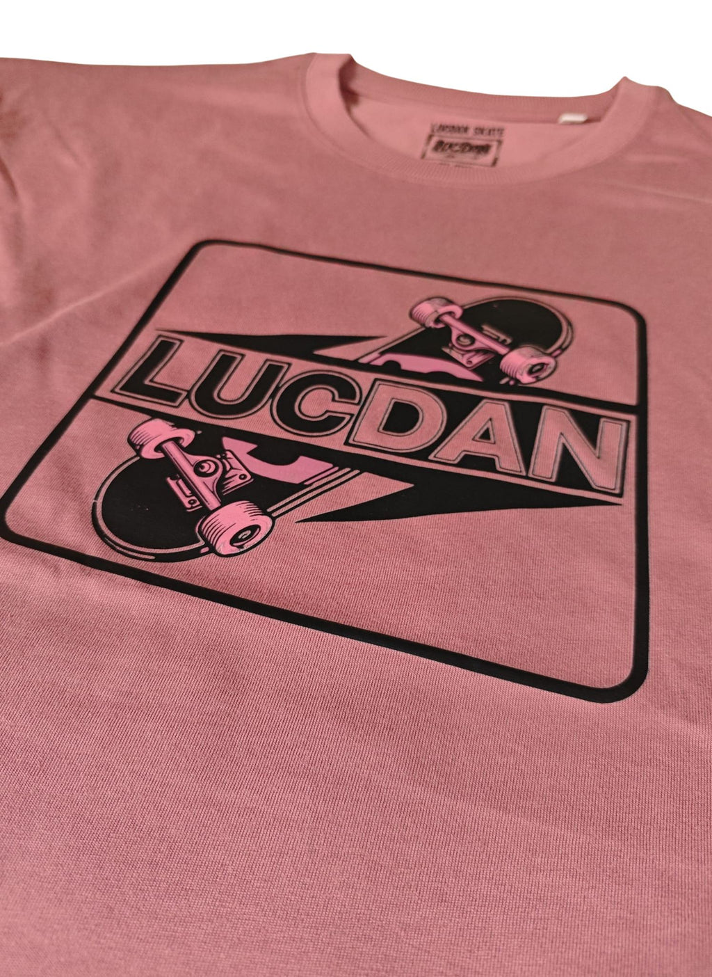 CAMISETA M/C OVERSIZE ROJO PÁLIDO SKATER UNISEX LUCDAN