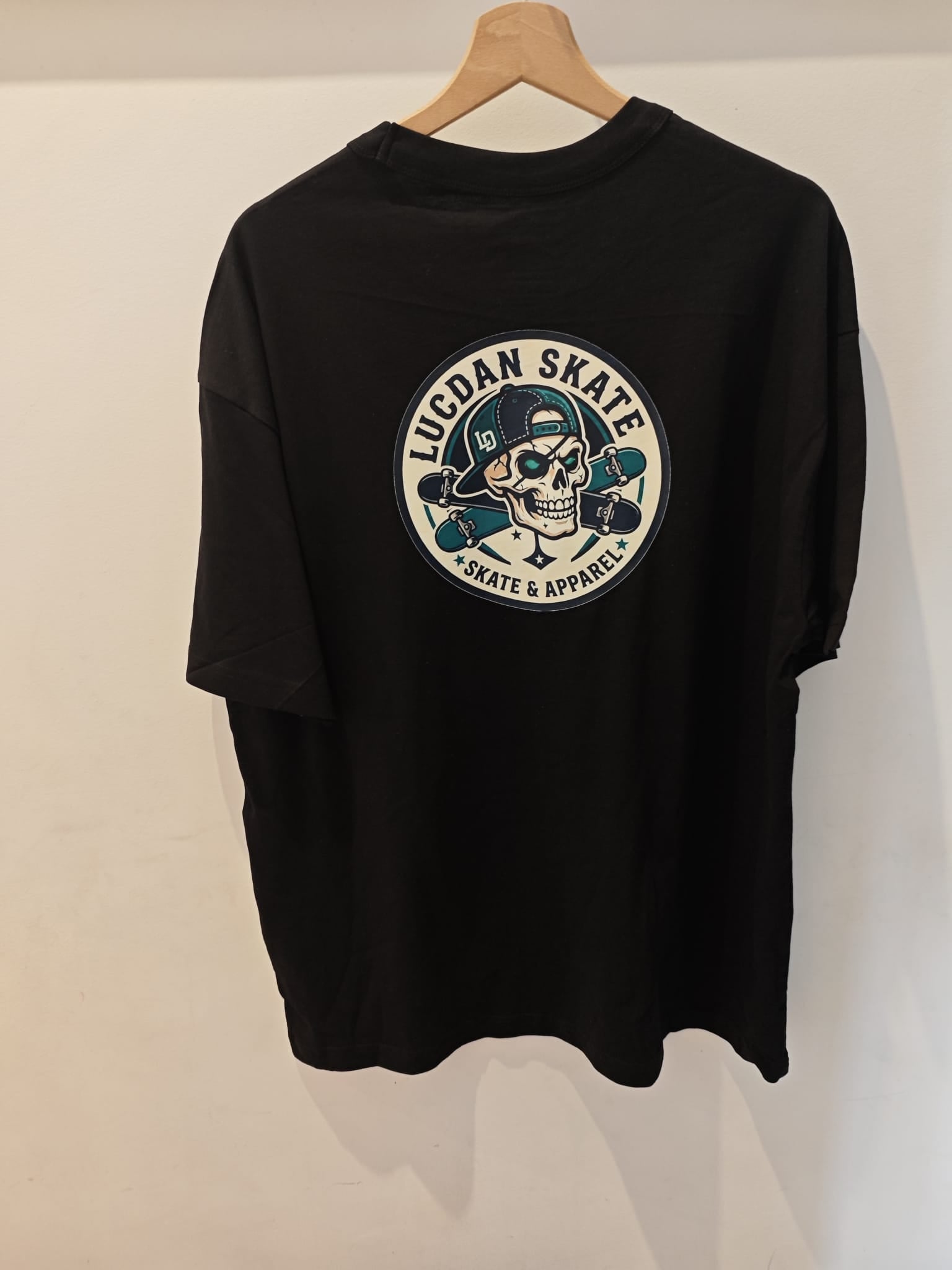 Camiseta Oversize Negra LucDan Skull Skate