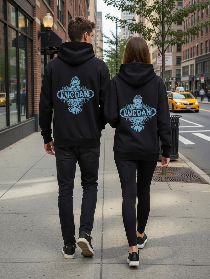 SUDADERA NEGRA CON CAPUCHA LUCDAN REF.25051
